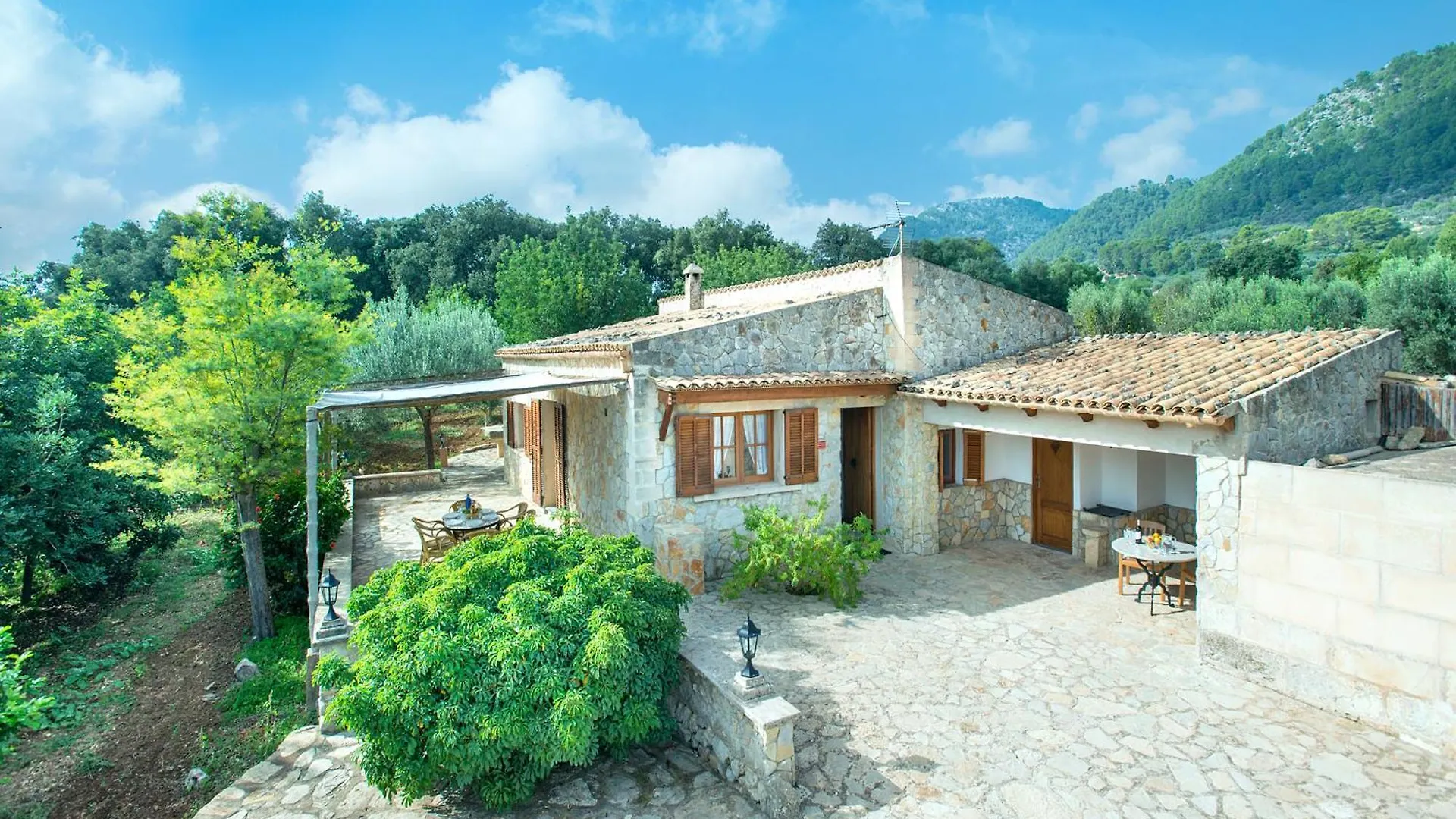 Owl Booking Villa Sedes - Dive Into Nature Campanet